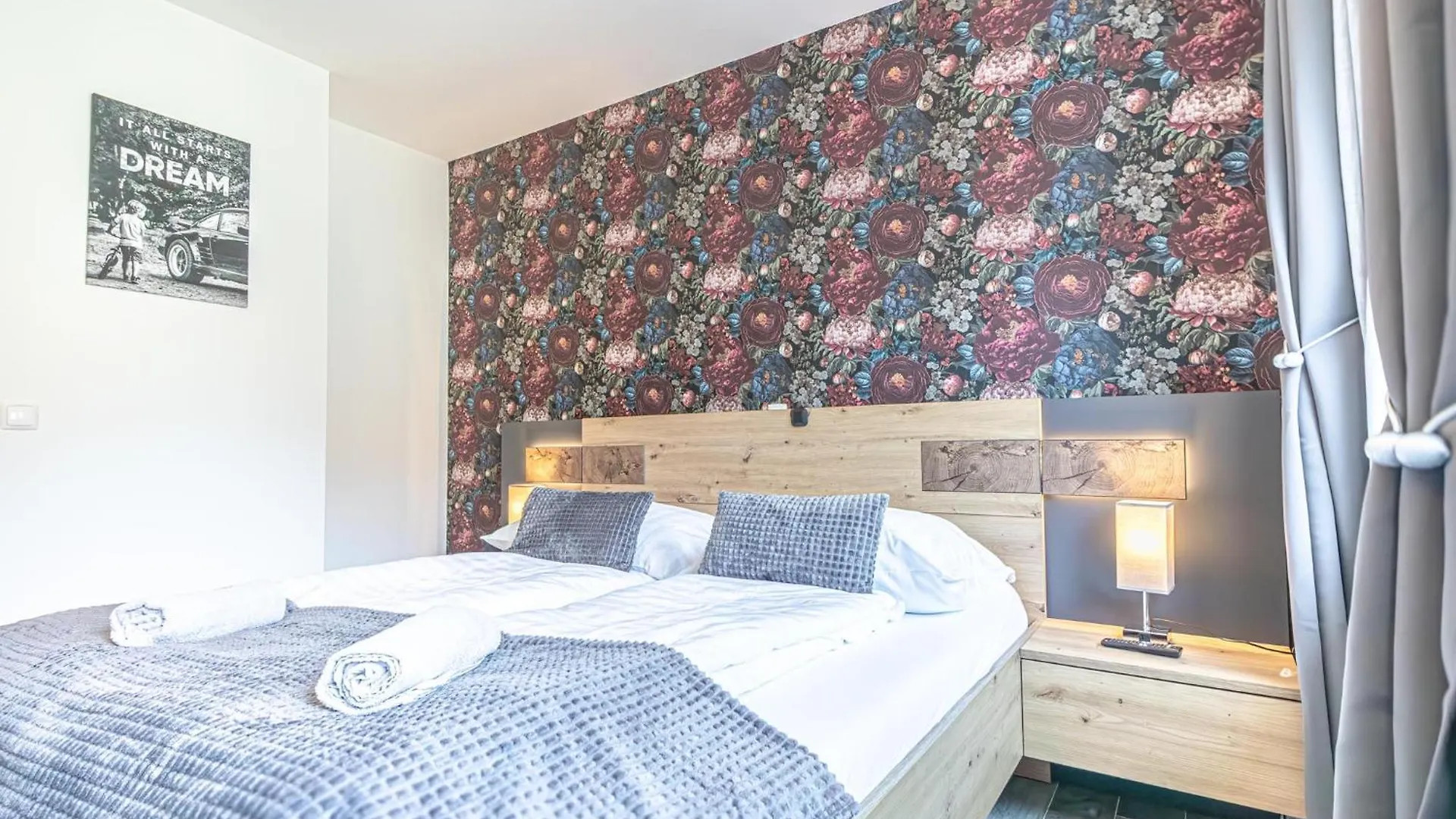 9 Min To Center, Modern 1Br & 1Lr Apt With Balcony & Smart Tv Viena 0*,  Austria